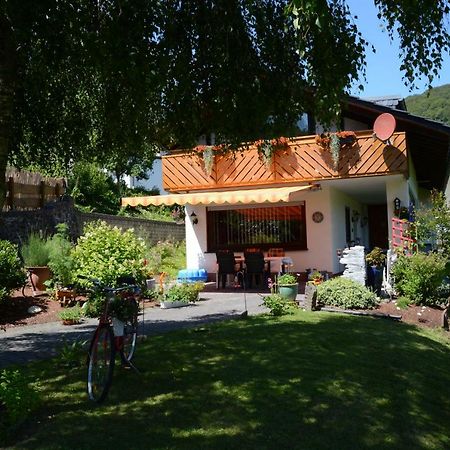 Ferienwohnung Burgblick Bilstein Exterior photo